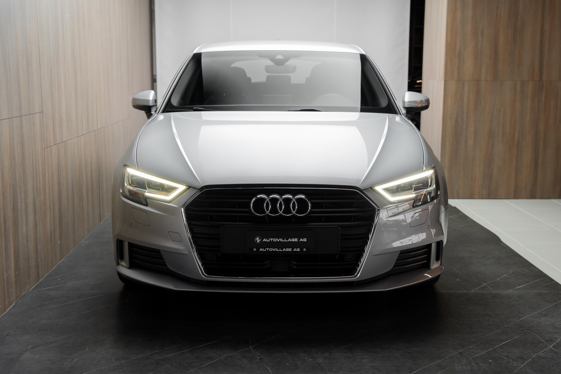 AUDI A3 Sportback 40 TFSI Sport S-tronic-image-24