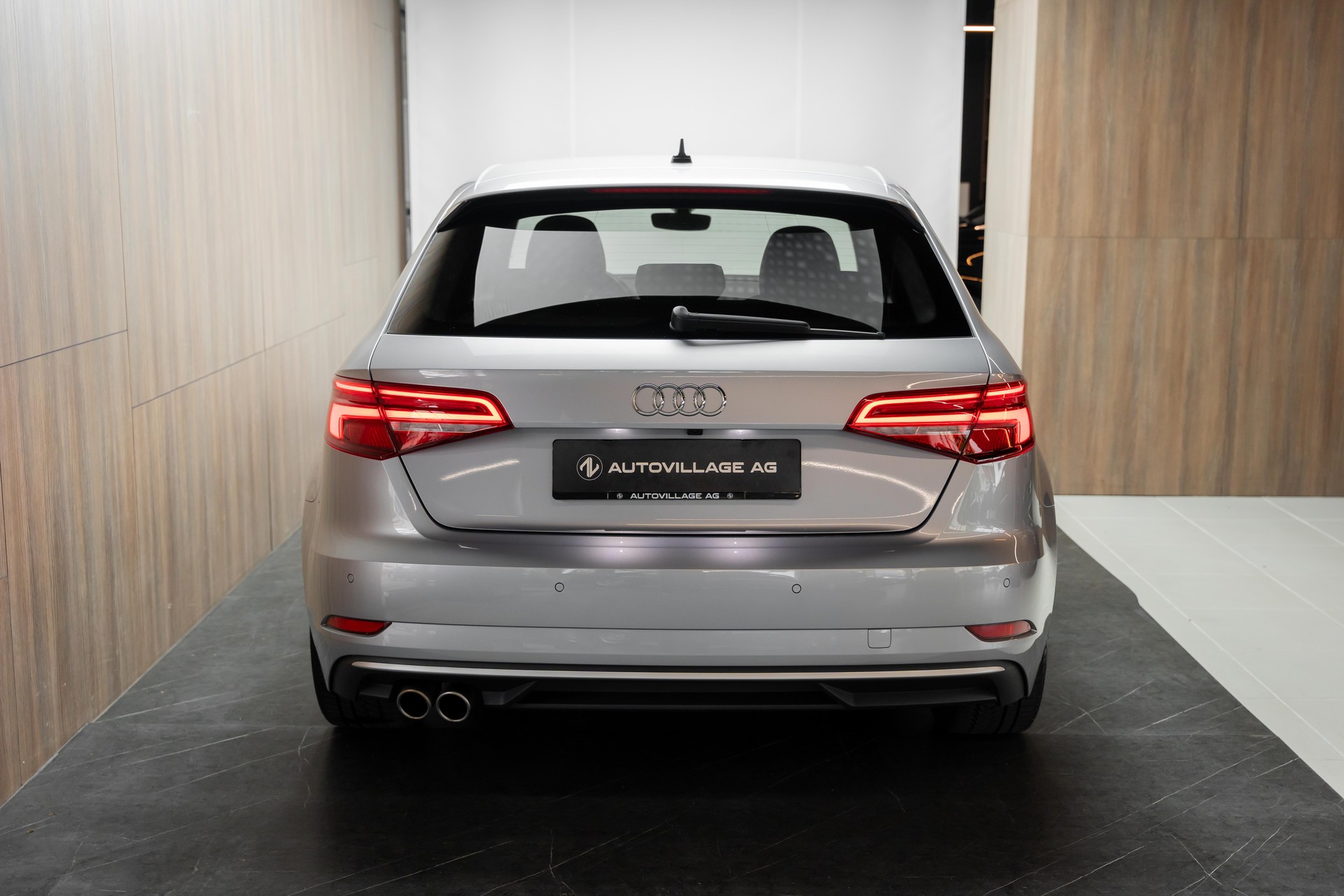 AUDI A3 Sportback 40 TFSI Sport S-tronic-image-25