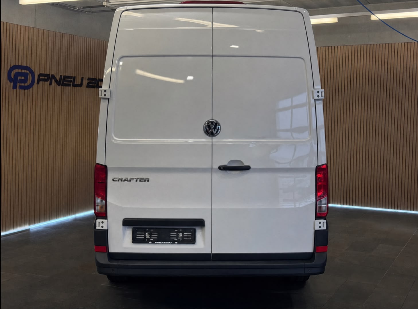 VW Crafter 35 2.0 TDI L3 H3 *140PS*-image-3