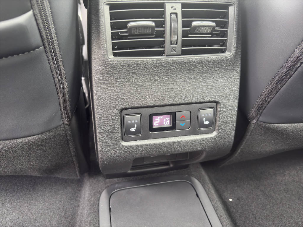 MITSUBISHI Outlander 2.4 PHEV Sport 4x4-image-15