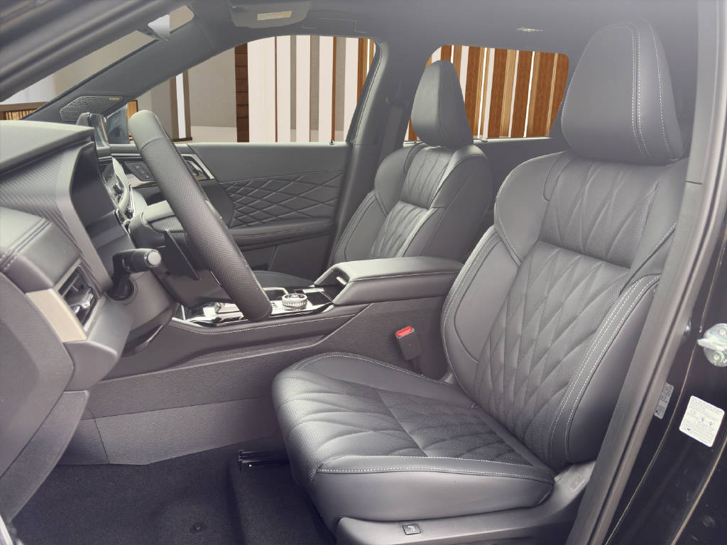 MITSUBISHI Outlander 2.4 PHEV Sport 4x4-image-8