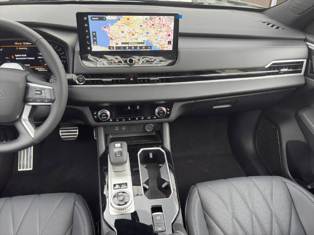 MITSUBISHI Outlander 2.4 PHEV Sport 4x4-image-11