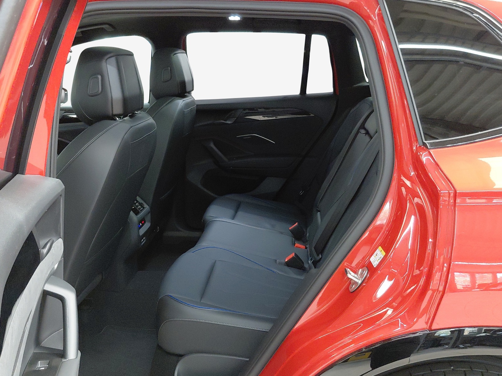 VW Tiguan 2.0 TSI DSG R-Line Plus 4Motion-image-11