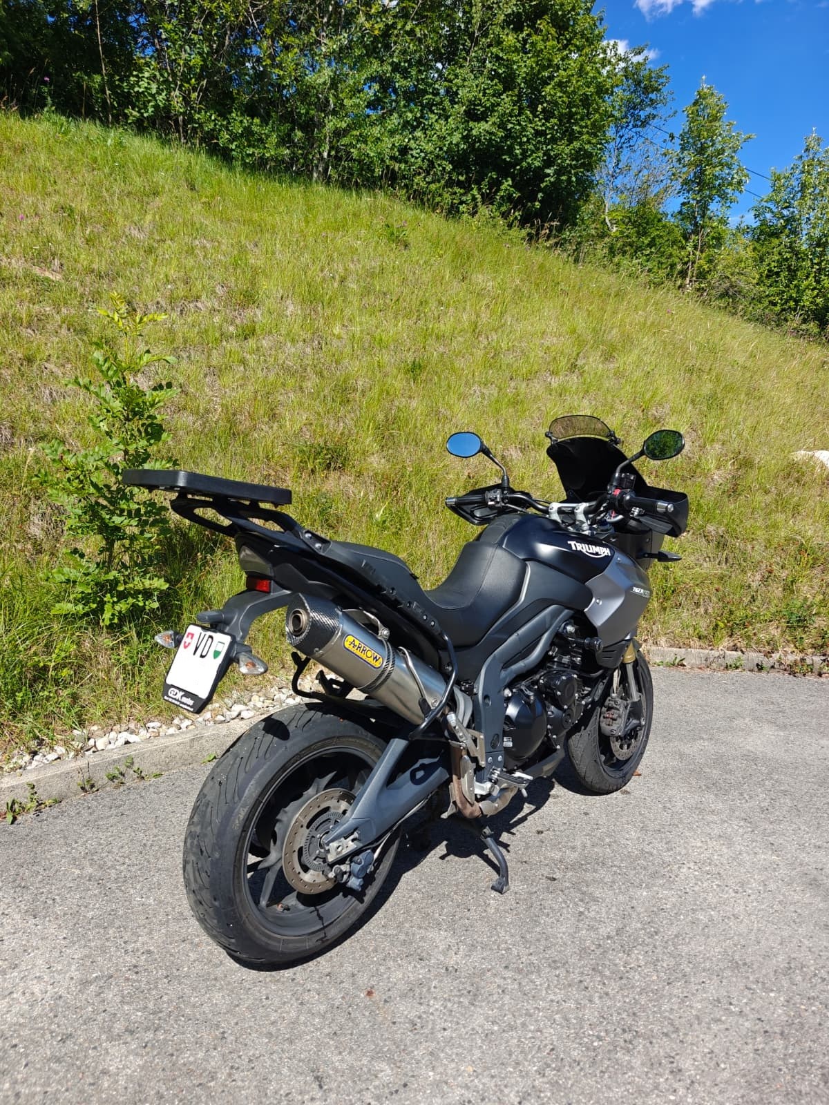 TRIUMPH Tiger 1050 ABS SE-image-4