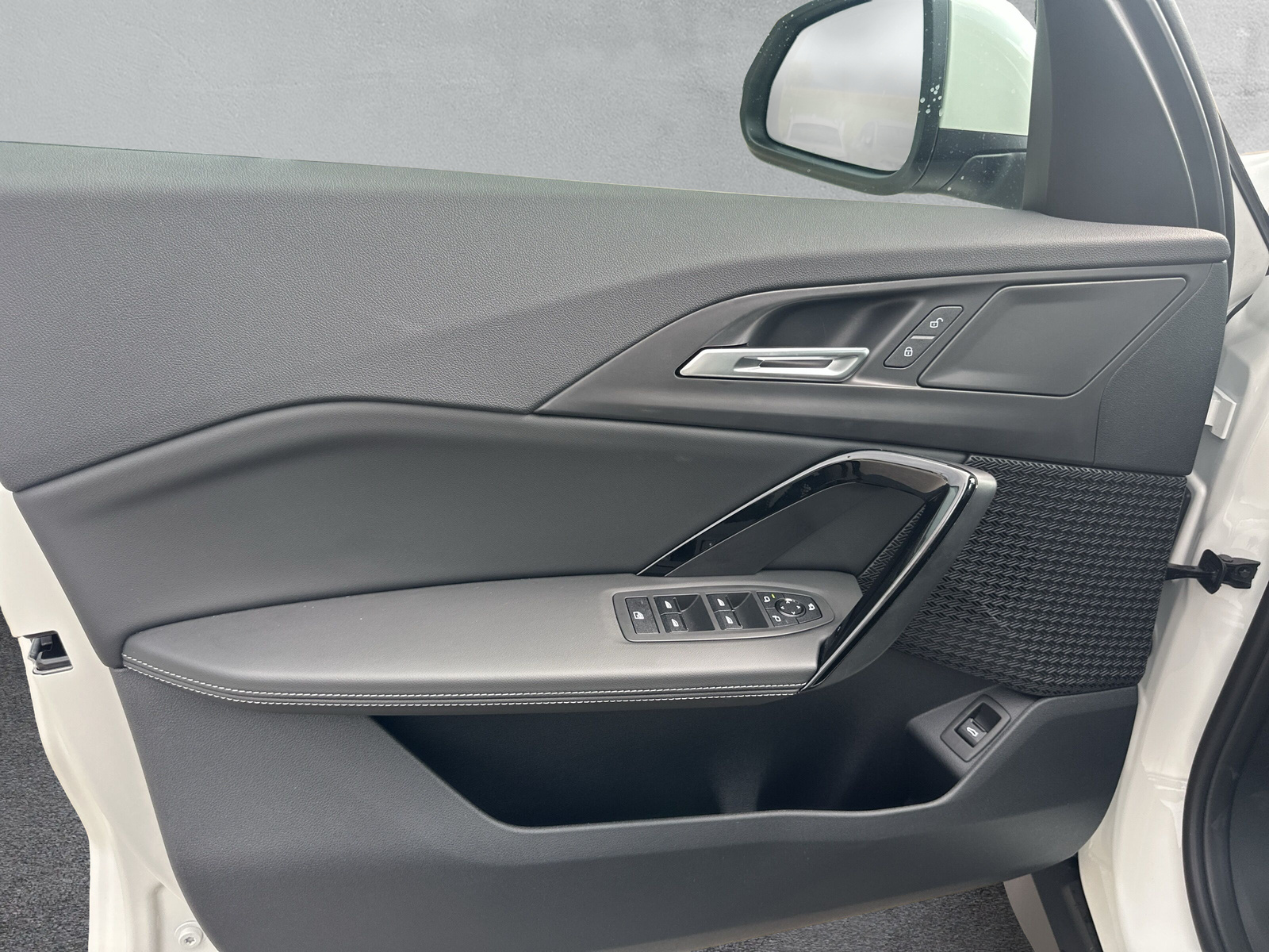 BMW X1 sDrive 18d-image-21