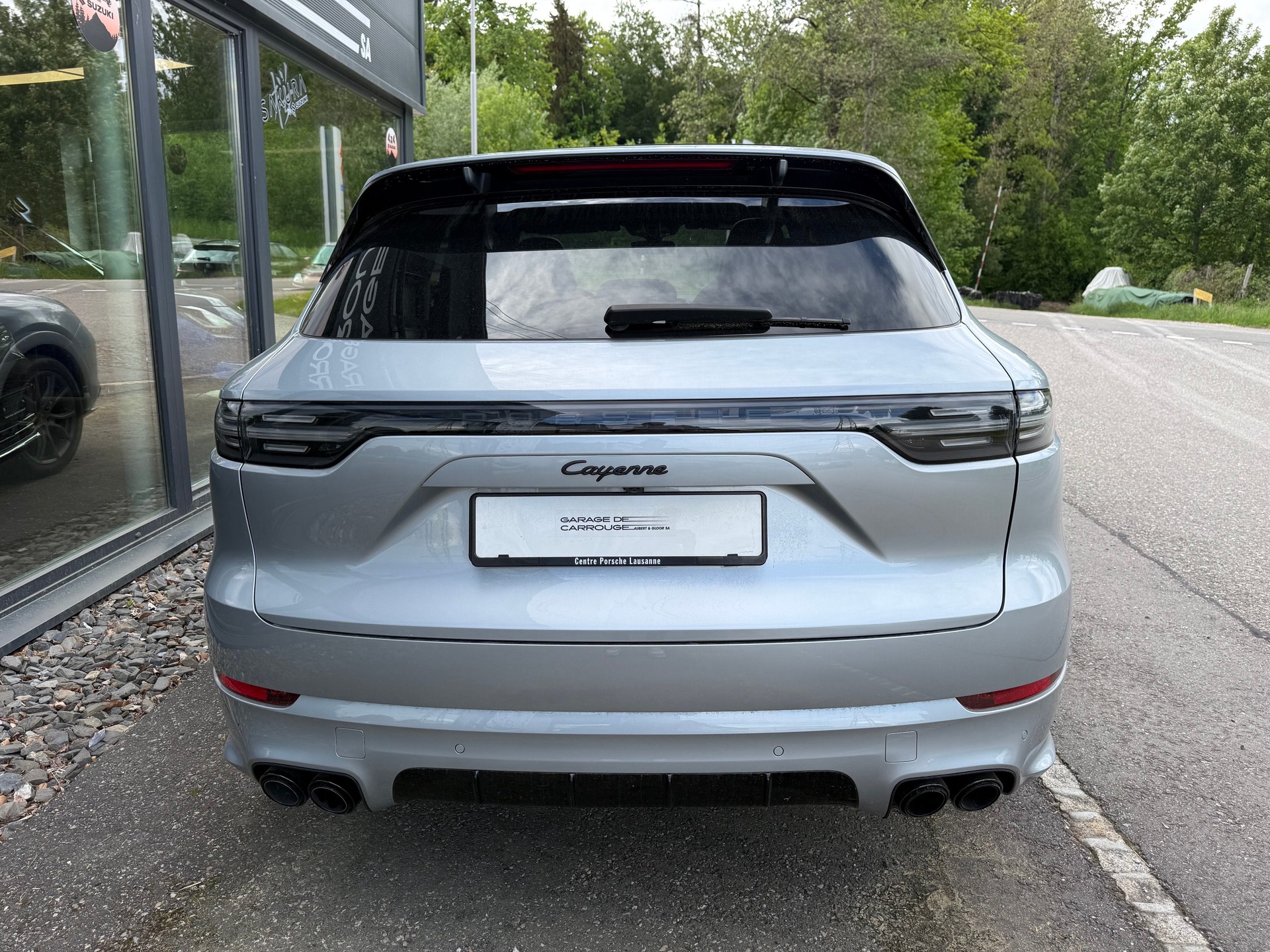 PORSCHE Cayenne E-Hybrid-image-4