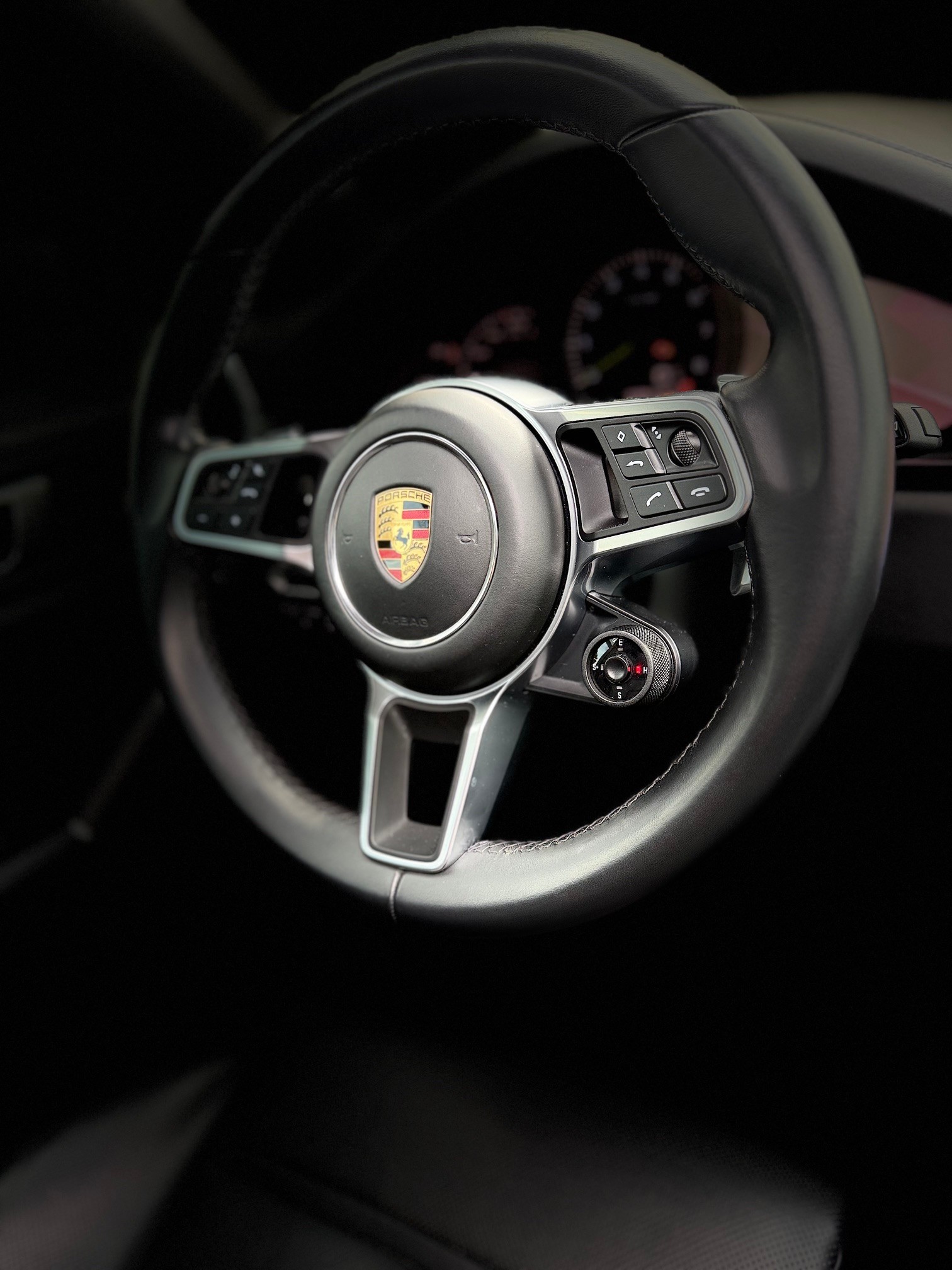 PORSCHE Cayenne E-Hybrid-image-12