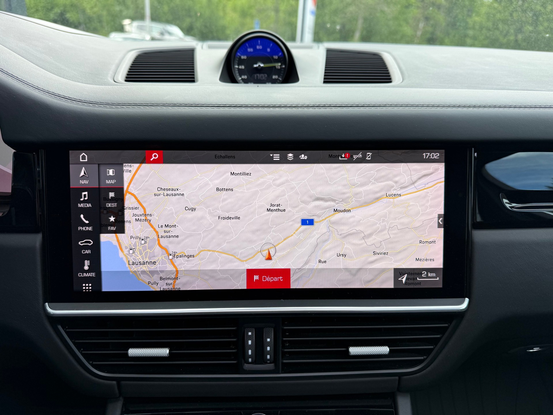 PORSCHE Cayenne E-Hybrid-image-15