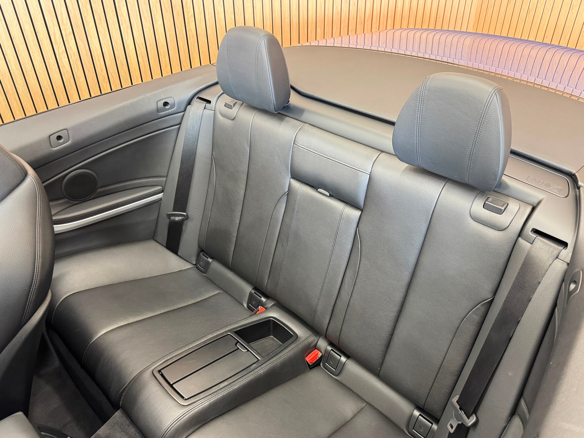 BMW 430i Cabriolet xDrive MSport Individual Steptronic-image-15