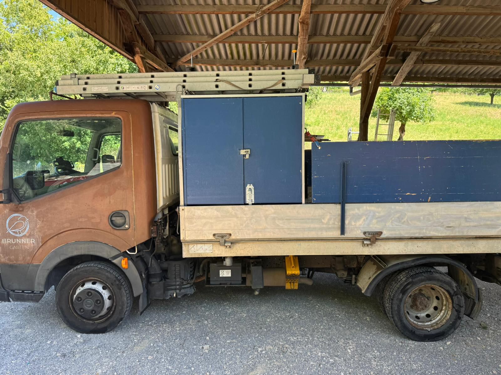 NISSAN 2.5 T 130 Pro-image-2