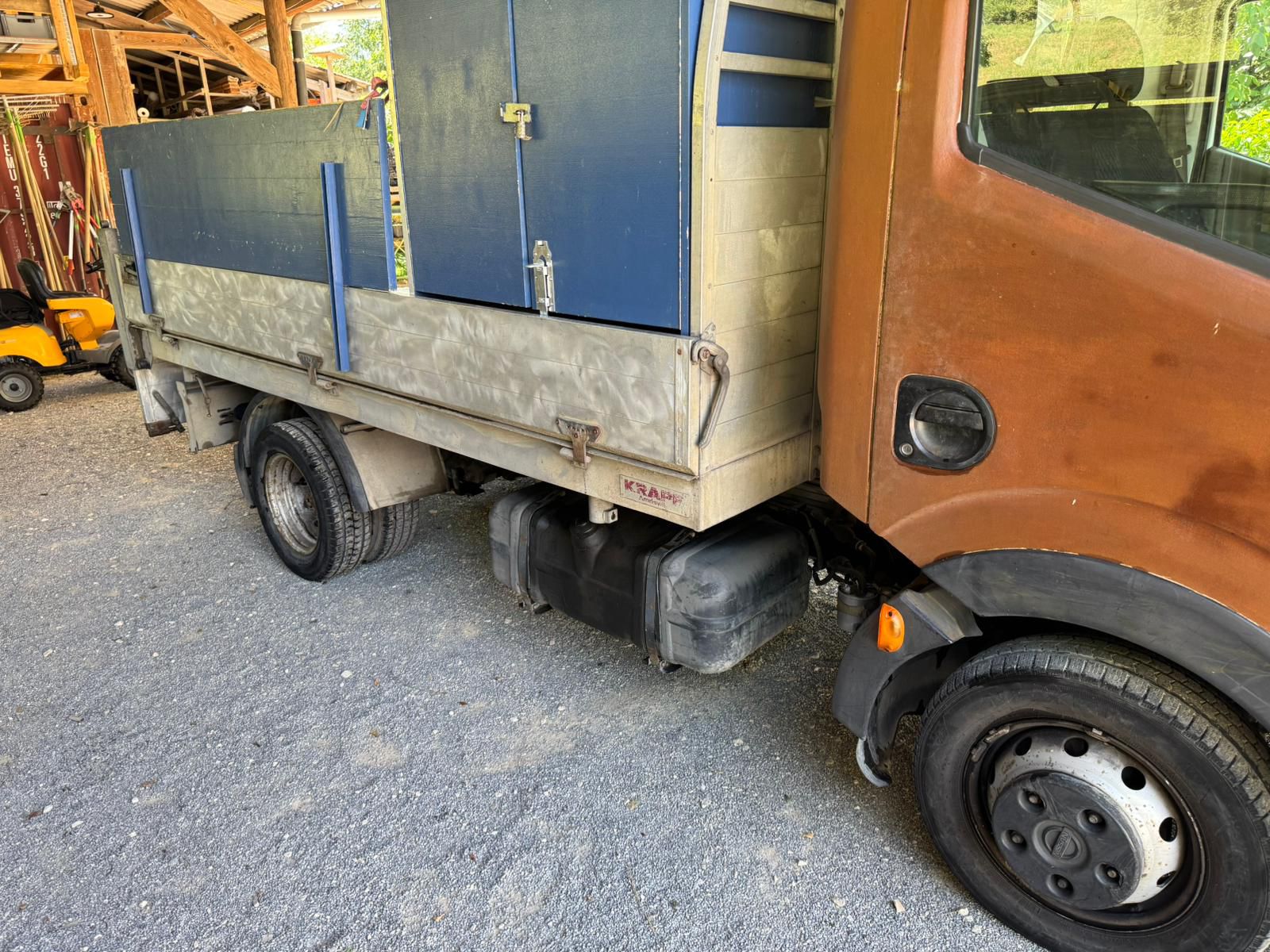 NISSAN 2.5 T 130 Pro