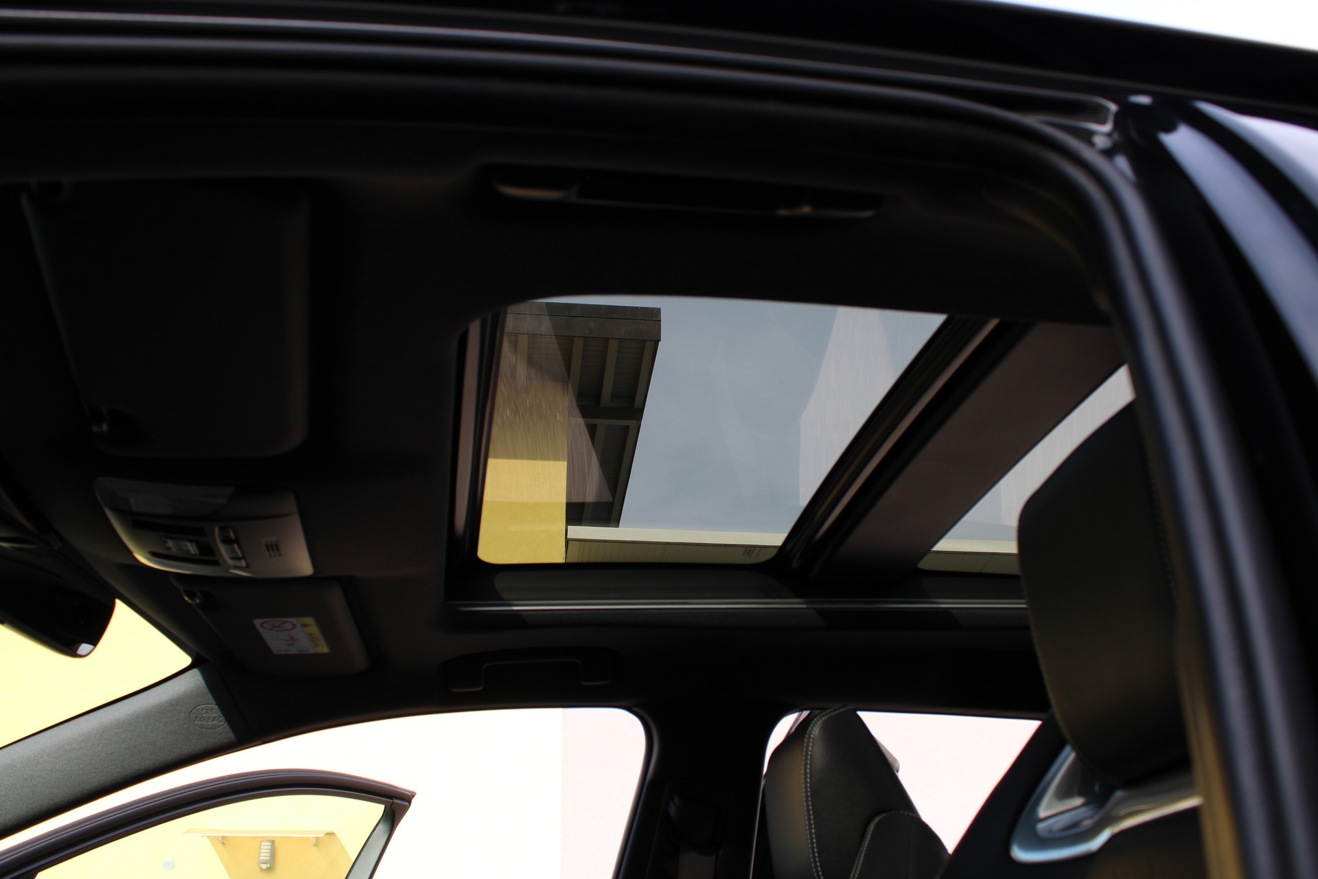 TOYOTA Corolla Touring Sports 2.0 HSD Premium e-CVT-image-23