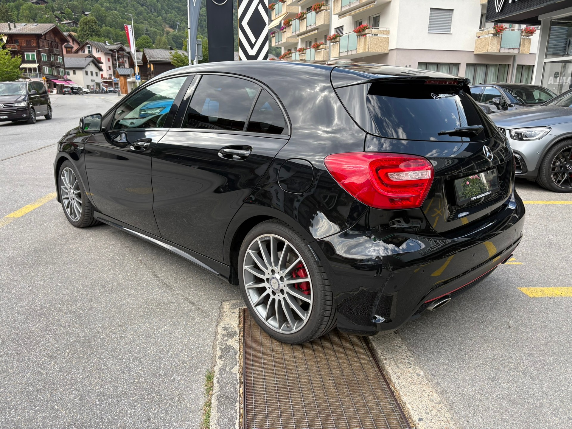 MERCEDES-BENZ A 250 Sport 4Matic-image-6