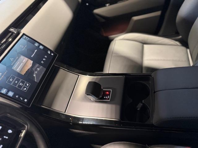 LAND ROVER Range Rover Velar 2.0 P400e Dynamic SE-image-11