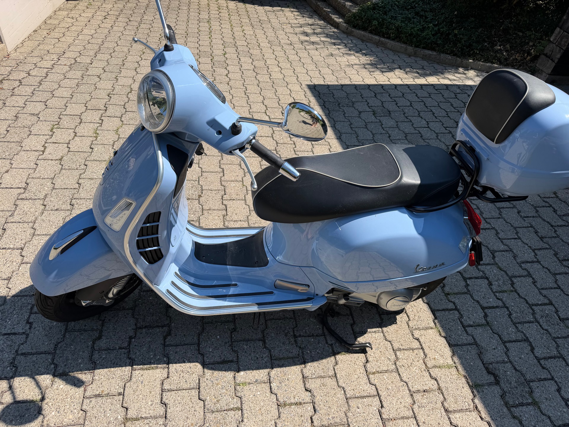 PIAGGIO Vespa GTS Super 300 i.e Sport-image-1
