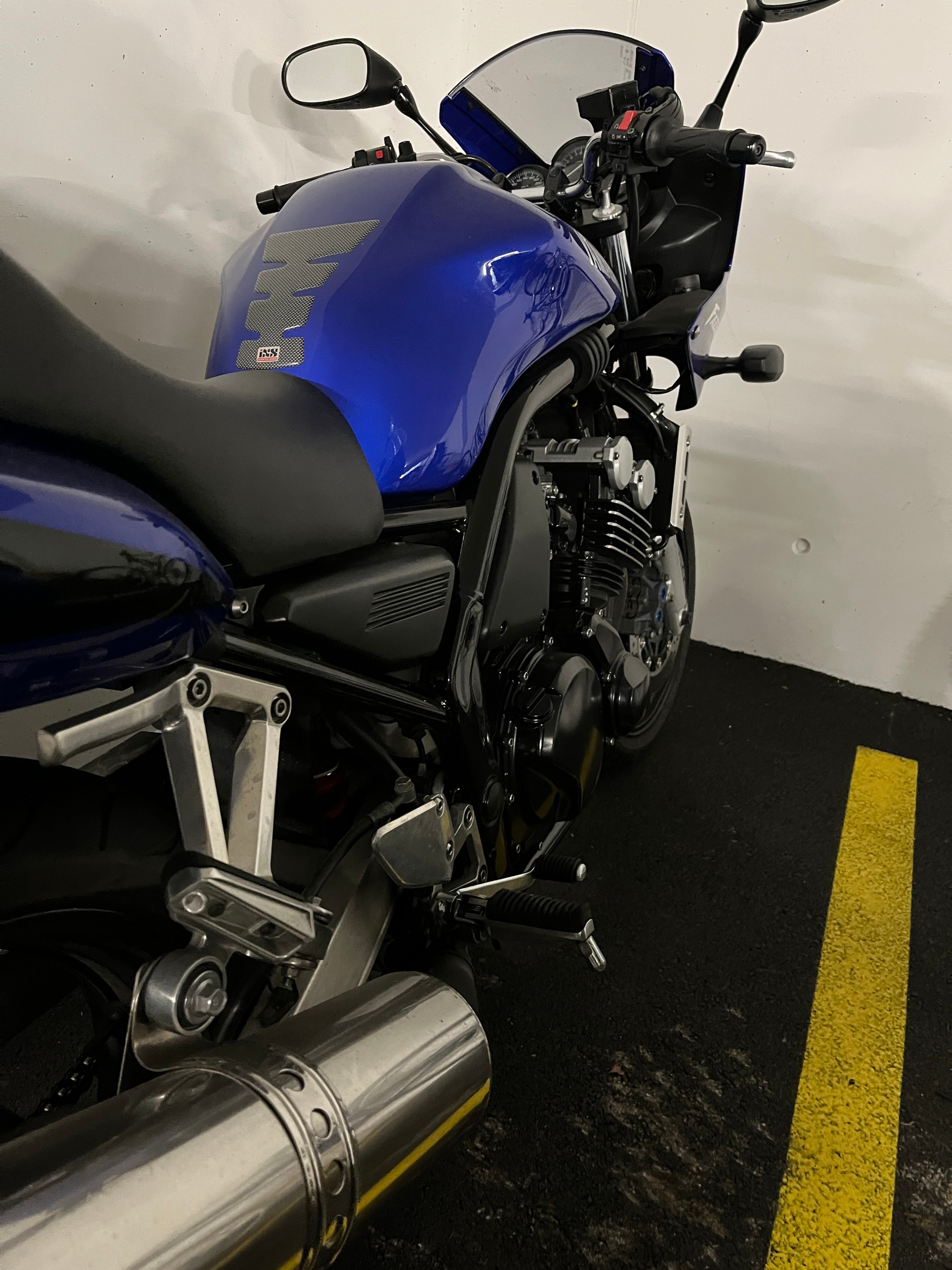 YAMAHA FZS 600 Fazer-image-6