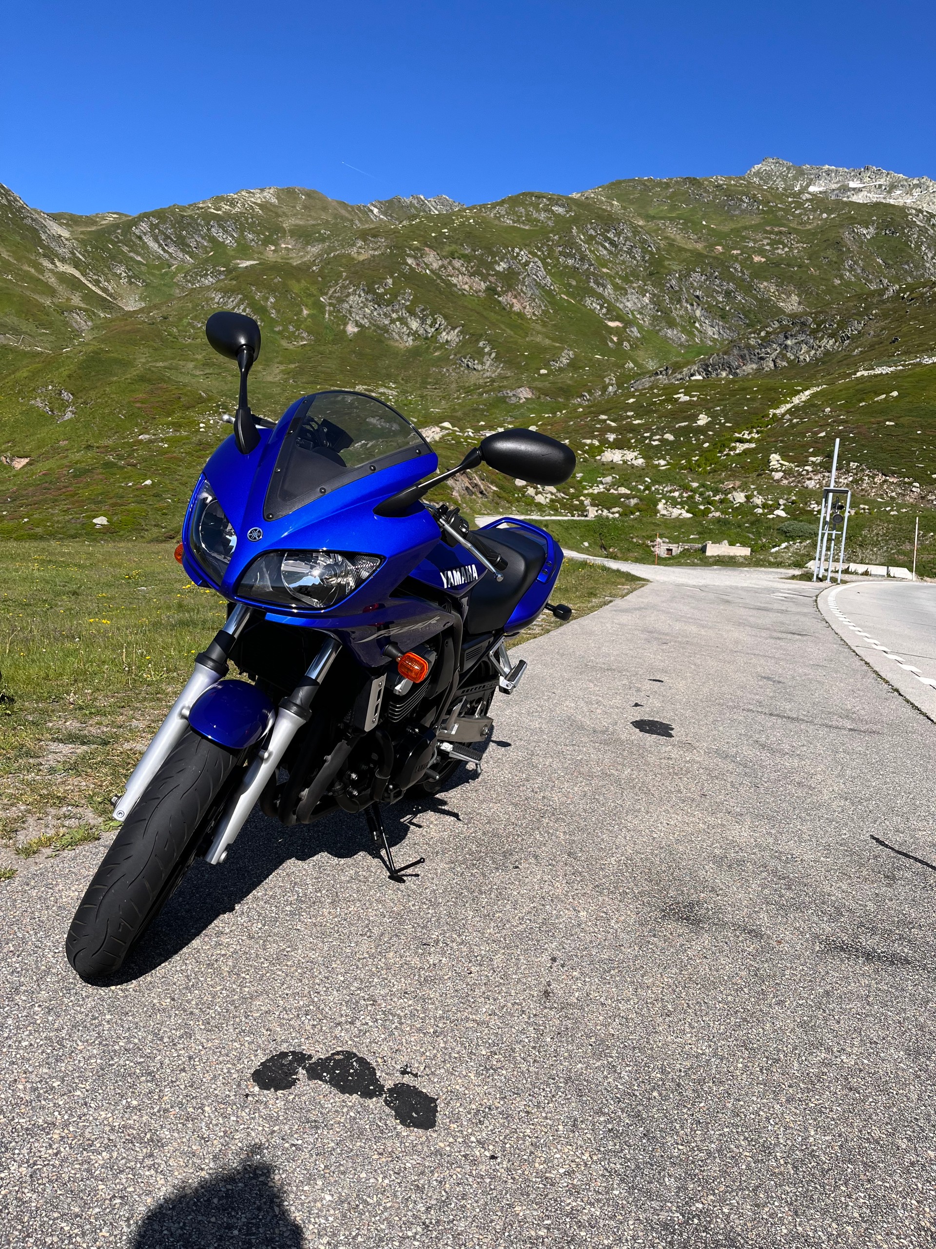 YAMAHA FZS 600 Fazer-image-0