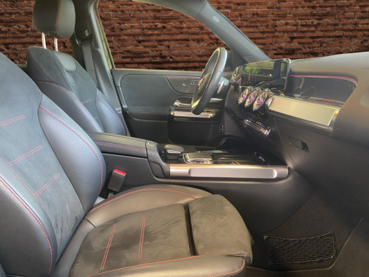 MERCEDES-BENZ GLB 250 AMG Line 4 MATIC-image-10