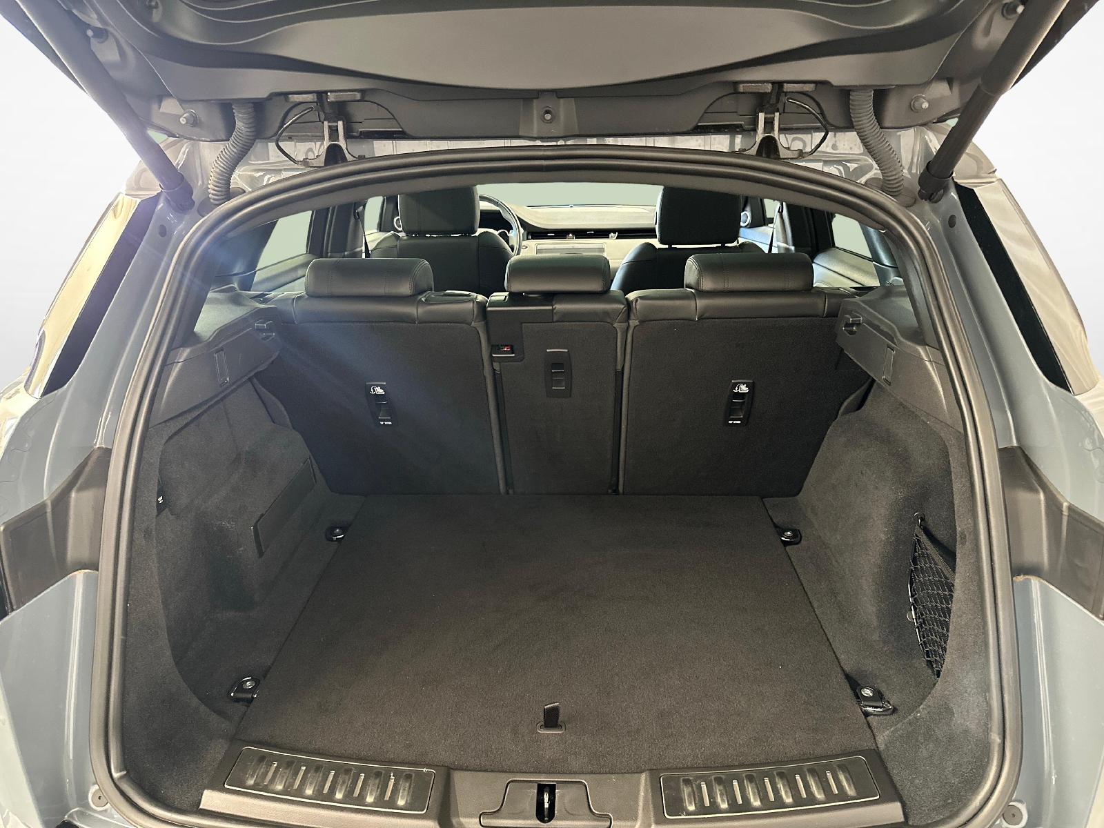 LAND ROVER Range Rover Evoque 2.0 T 250 First Edition-image-18