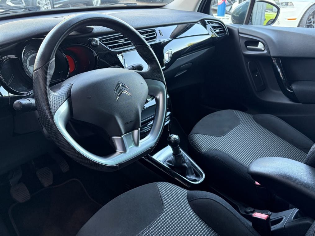 CITROEN C3 1.2i PureTech Exclusive-image-4