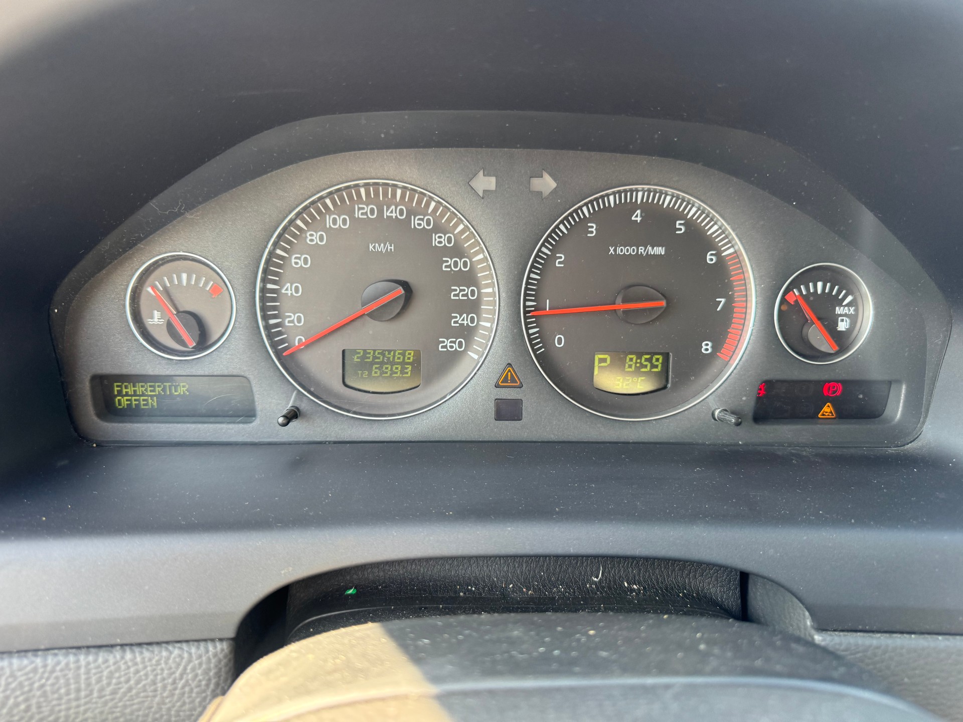 VOLVO S60 2.4 Summum-image-9