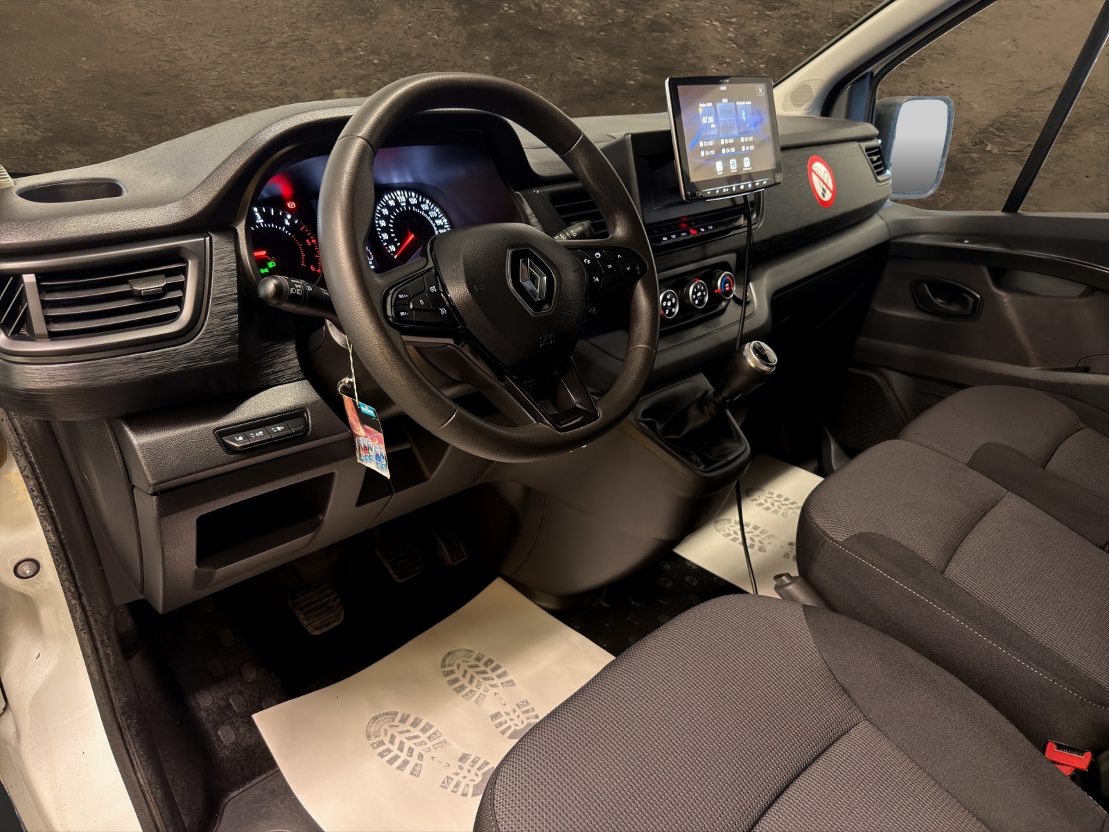 RENAULT Trafic 2.0 Blue dCi 150 Advance L2H2 EN-image-5