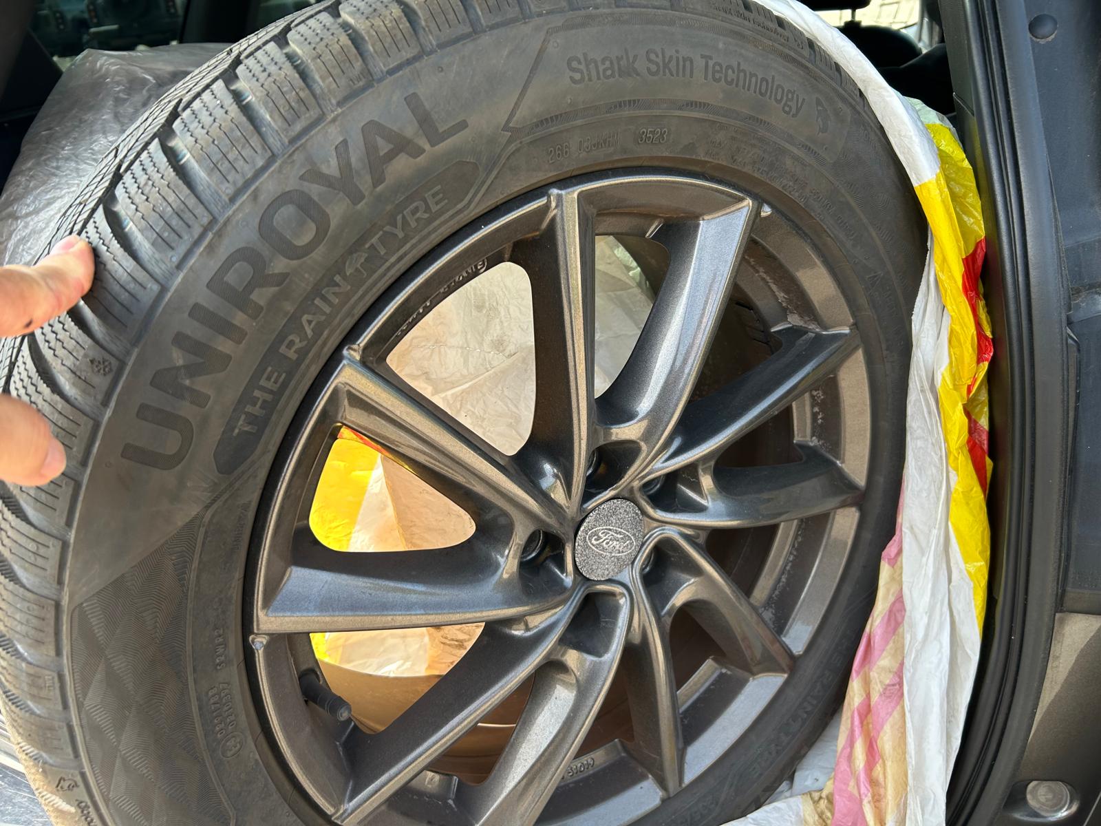 FORD Kuga 2.0 TDCi Titanium 4WD PowerShift-image-14