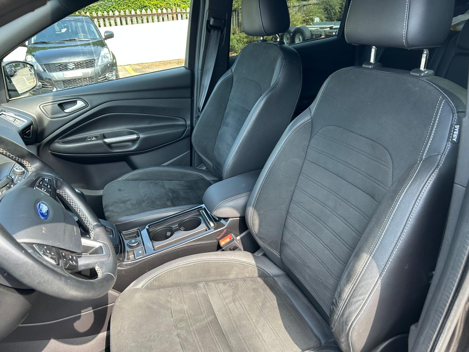 FORD Kuga 2.0 TDCi Titanium 4WD PowerShift-image-8