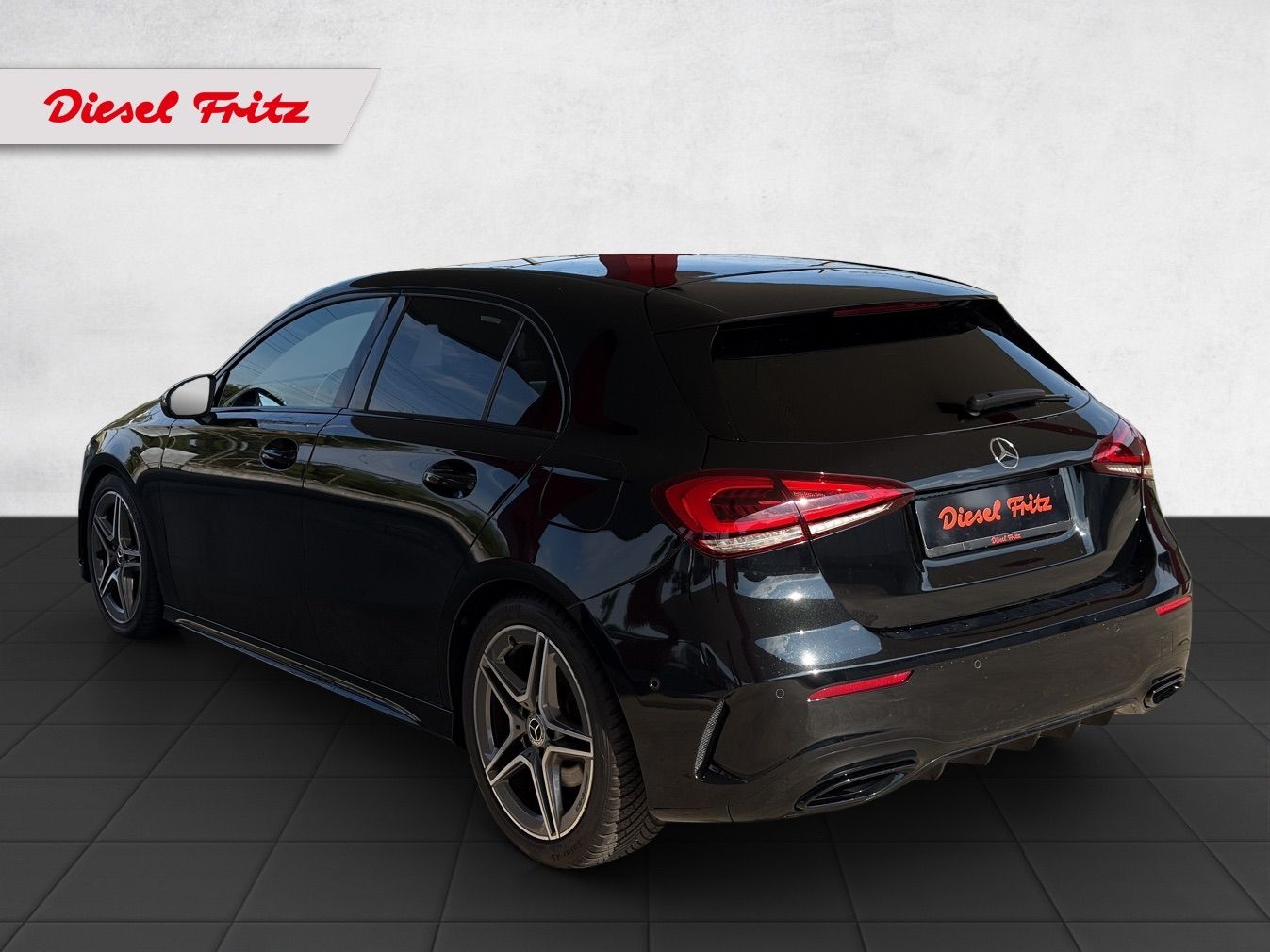 MERCEDES-BENZ A 220 d AMG Line-showroom-element-2