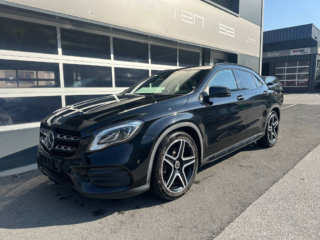 MERCEDES-BENZ GLA 220 AMG Line 4m-showroom-element-1