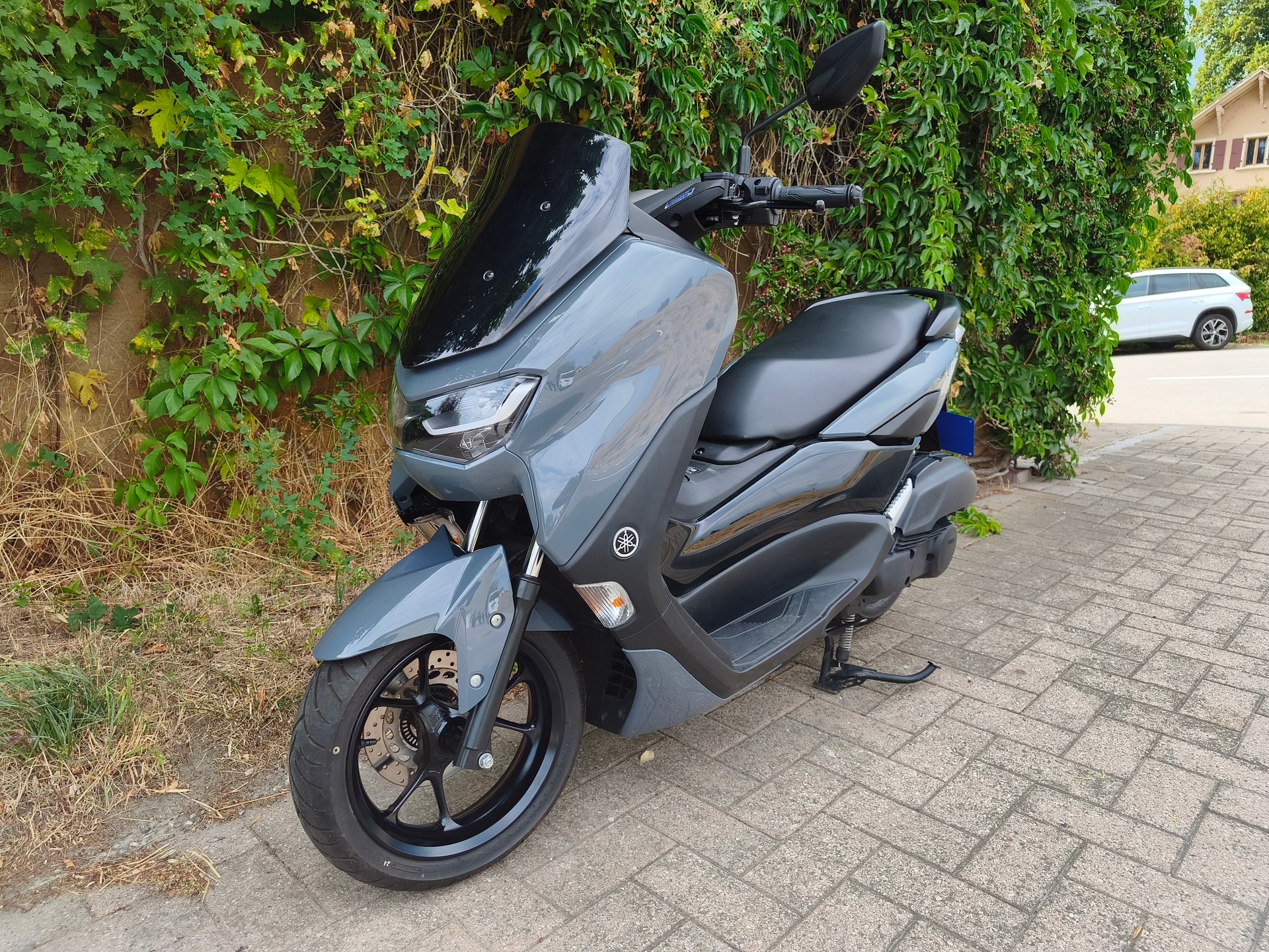 YAMAHA N-MAX GPD 125-image-8