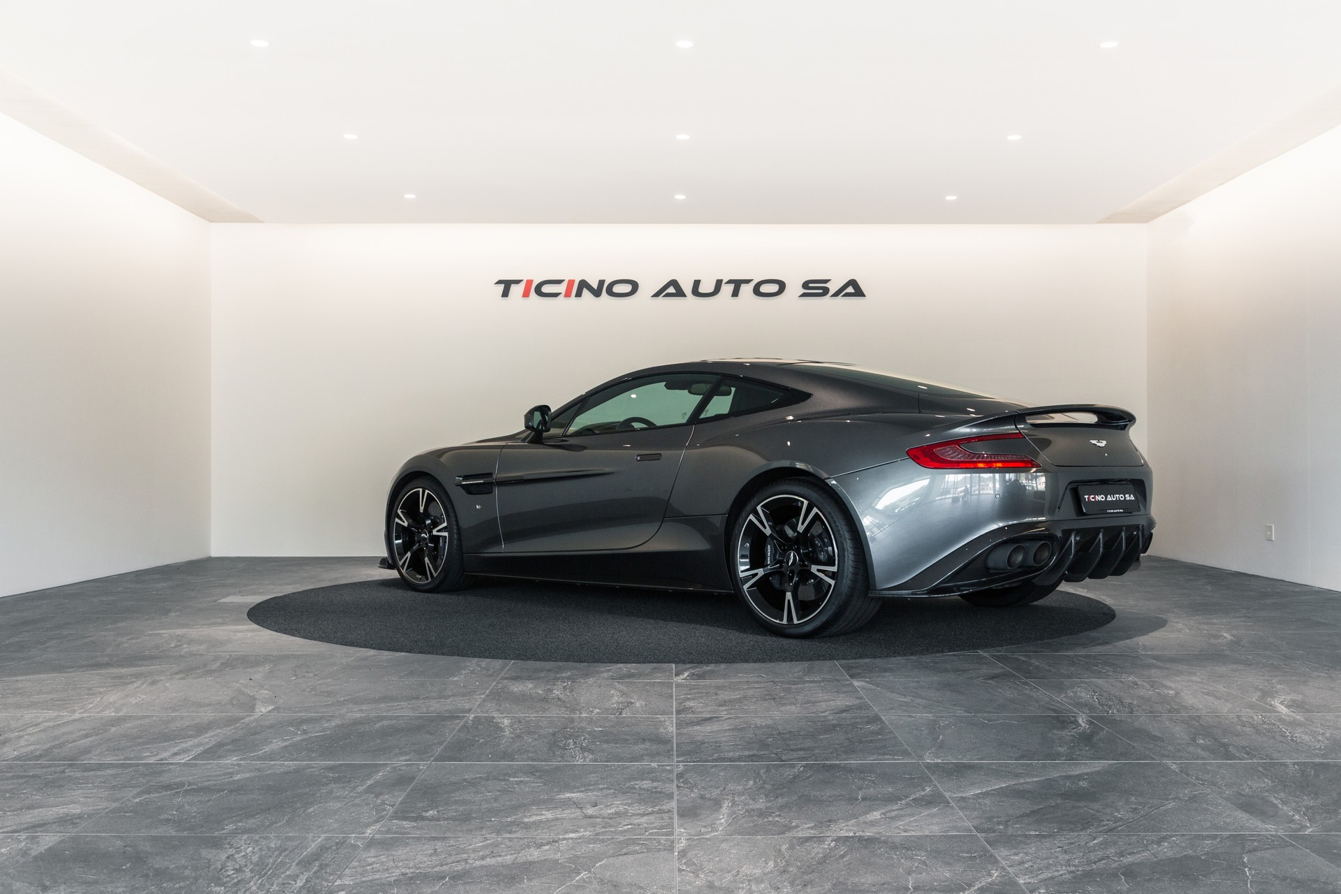 ASTON MARTIN Vanquish S Ultimate V12 Touchtronic 3-showroom-element-2