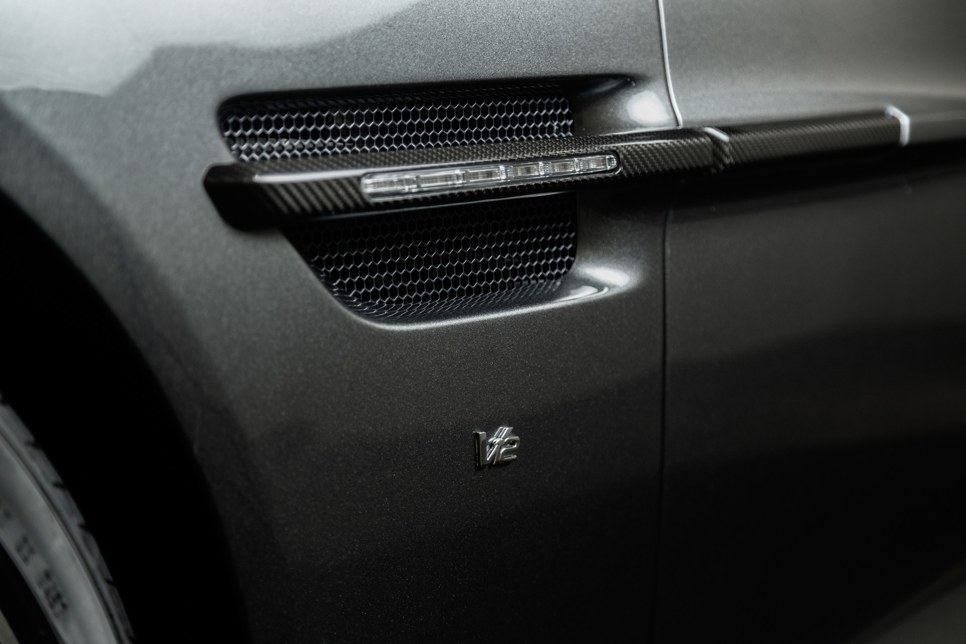 ASTON MARTIN Vanquish S Ultimate V12 Touchtronic 3-image-15