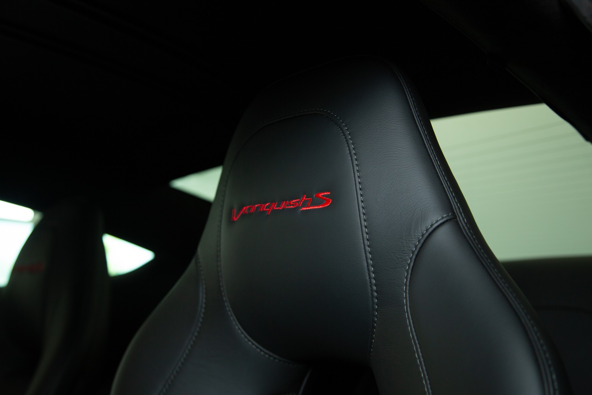 ASTON MARTIN Vanquish S Ultimate V12 Touchtronic 3-image-6