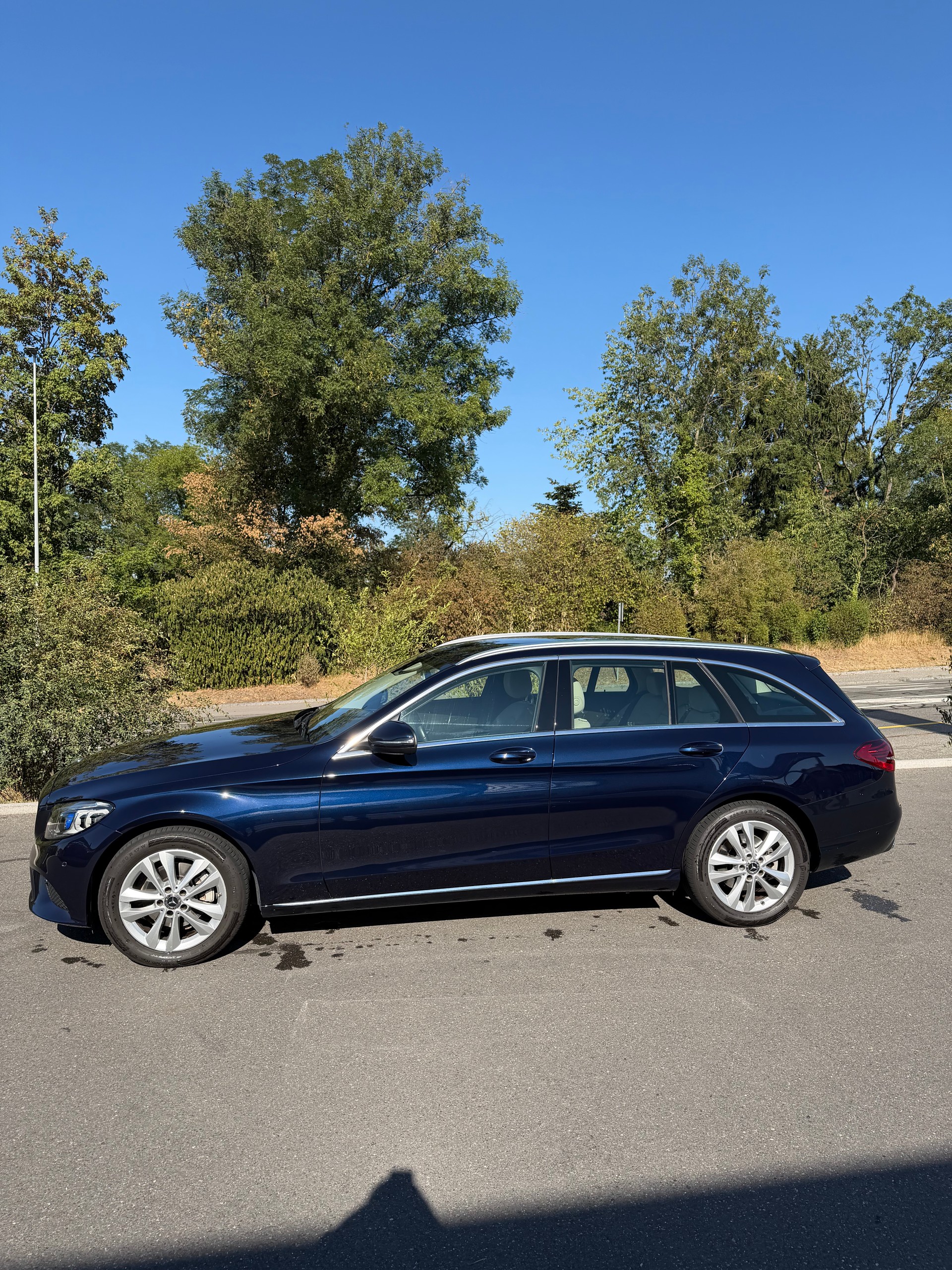 MERCEDES-BENZ C 200 Swiss Star Avantg. 4 Matic-image-1