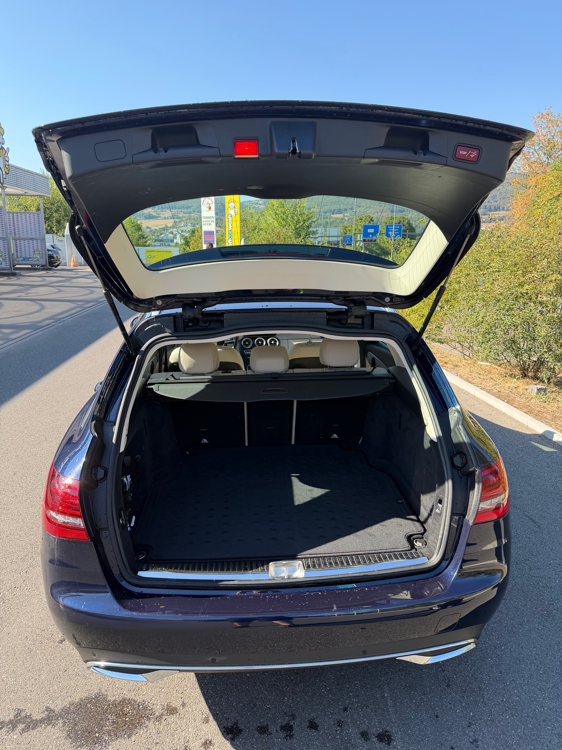 MERCEDES-BENZ C 200 Swiss Star Avantg. 4 Matic-image-4
