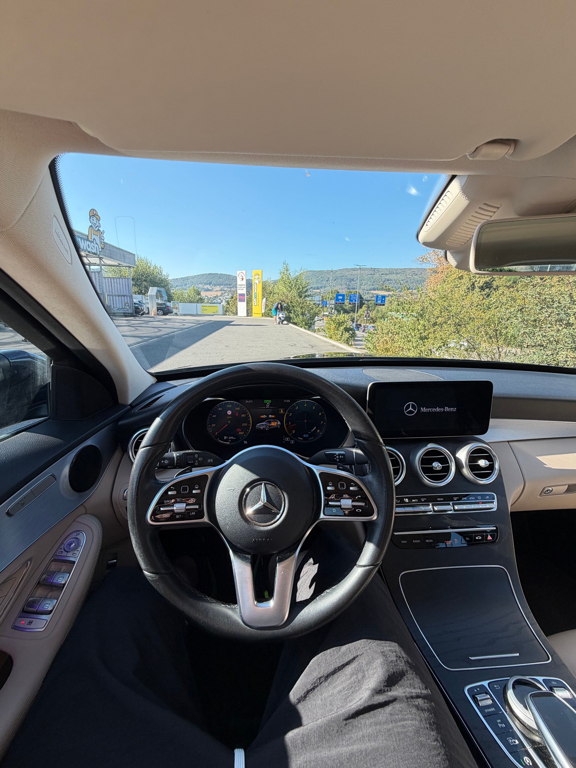 MERCEDES-BENZ C 200 Swiss Star Avantg. 4 Matic-image-5