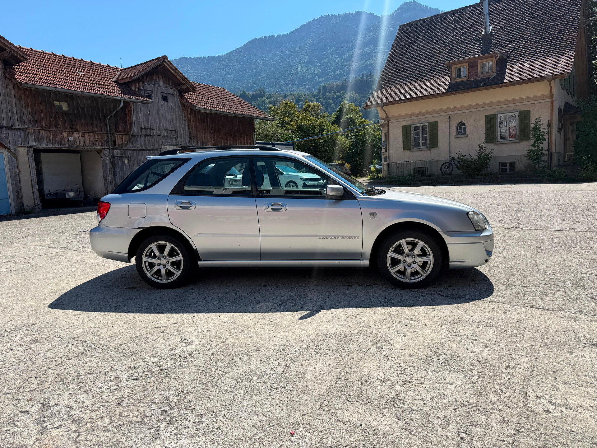 SUBARU Impreza 2.0 Sports-showroom-element-3