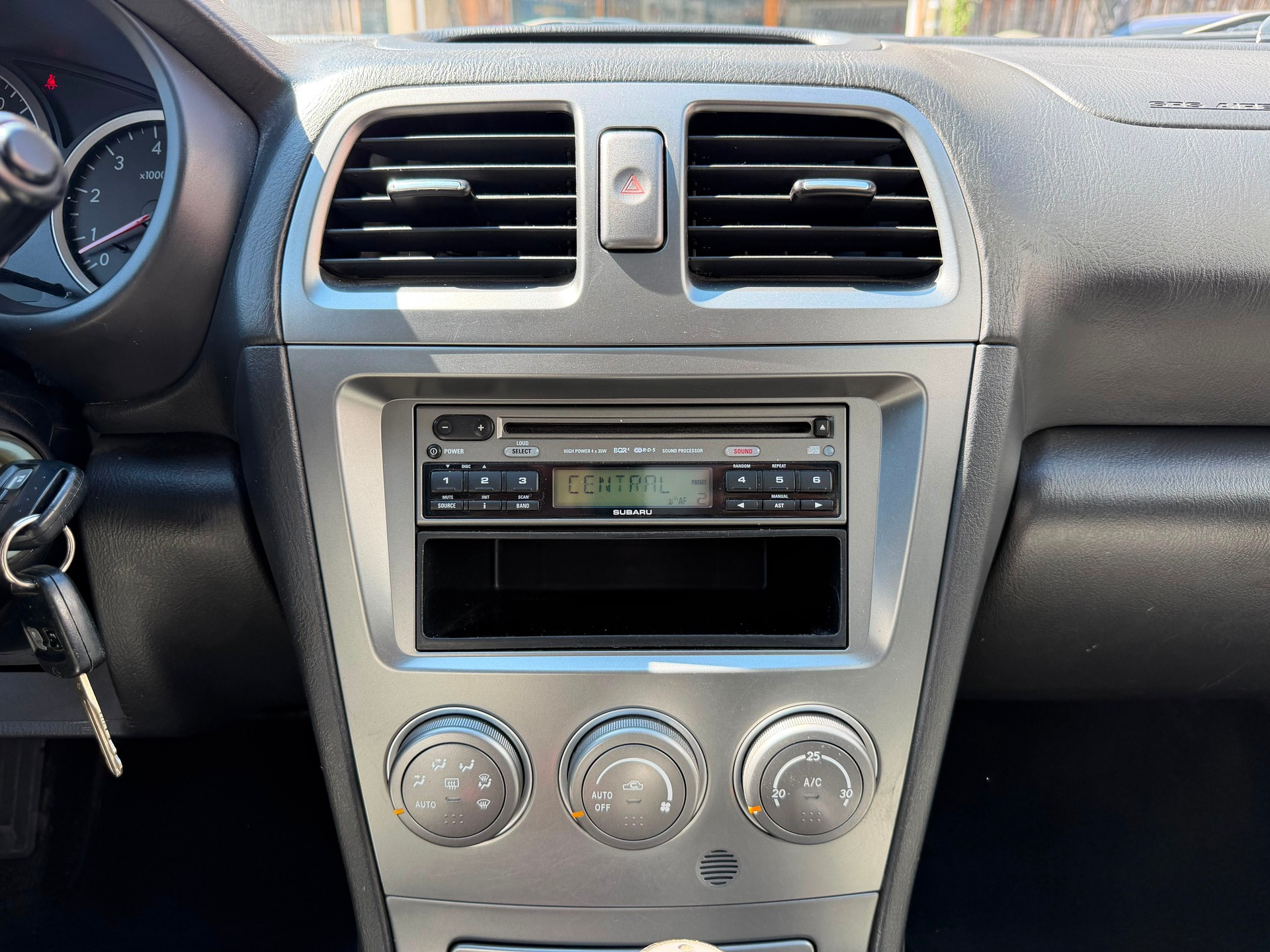 SUBARU Impreza 2.0 Sports-image-10