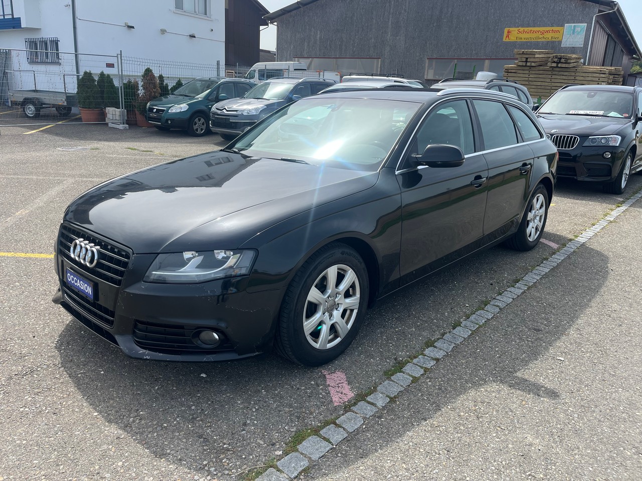 AUDI A4 Avant 2.0 TDI-image-2