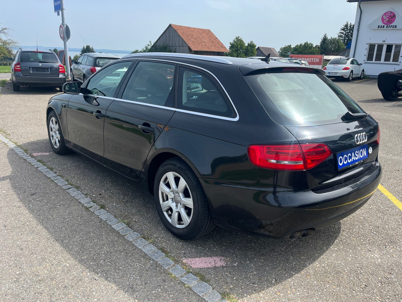 AUDI A4 Avant 2.0 TDI-image-4