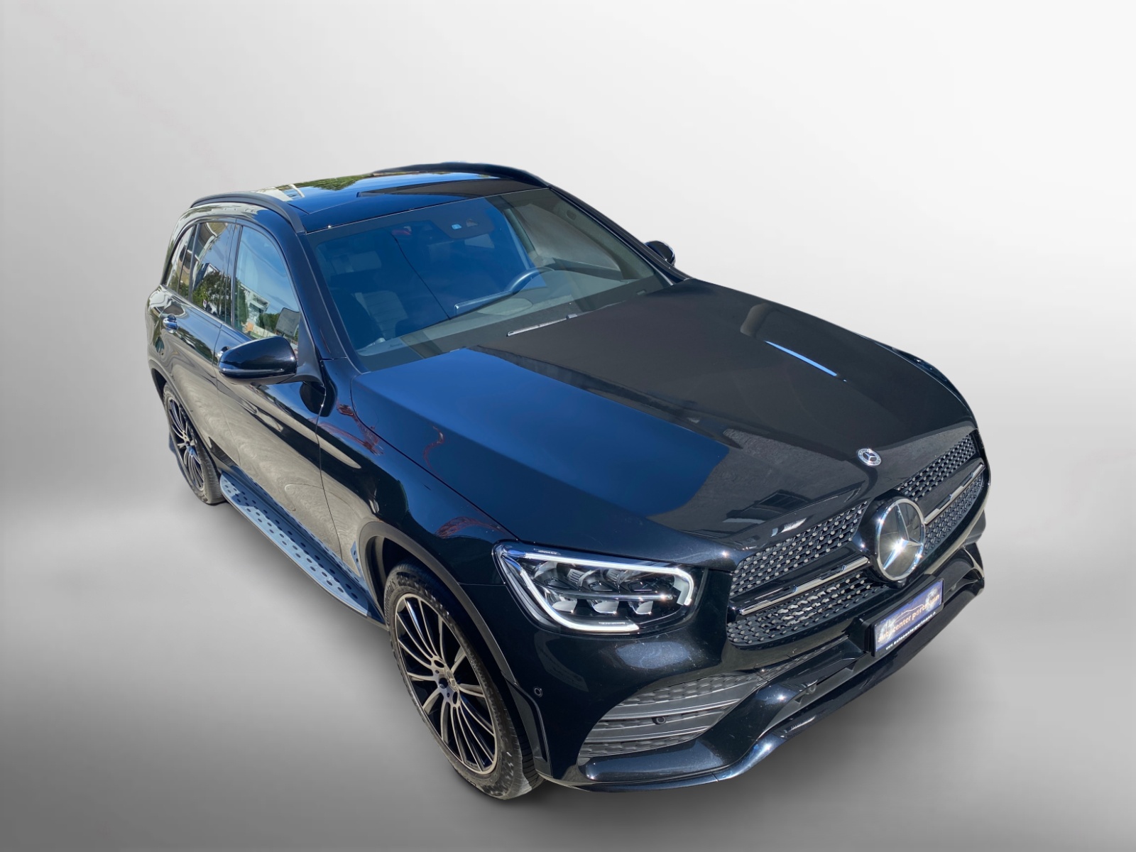 MERCEDES-BENZ GLC 300 AMG Line 4Matic 9G-Tronic-showroom-element-3