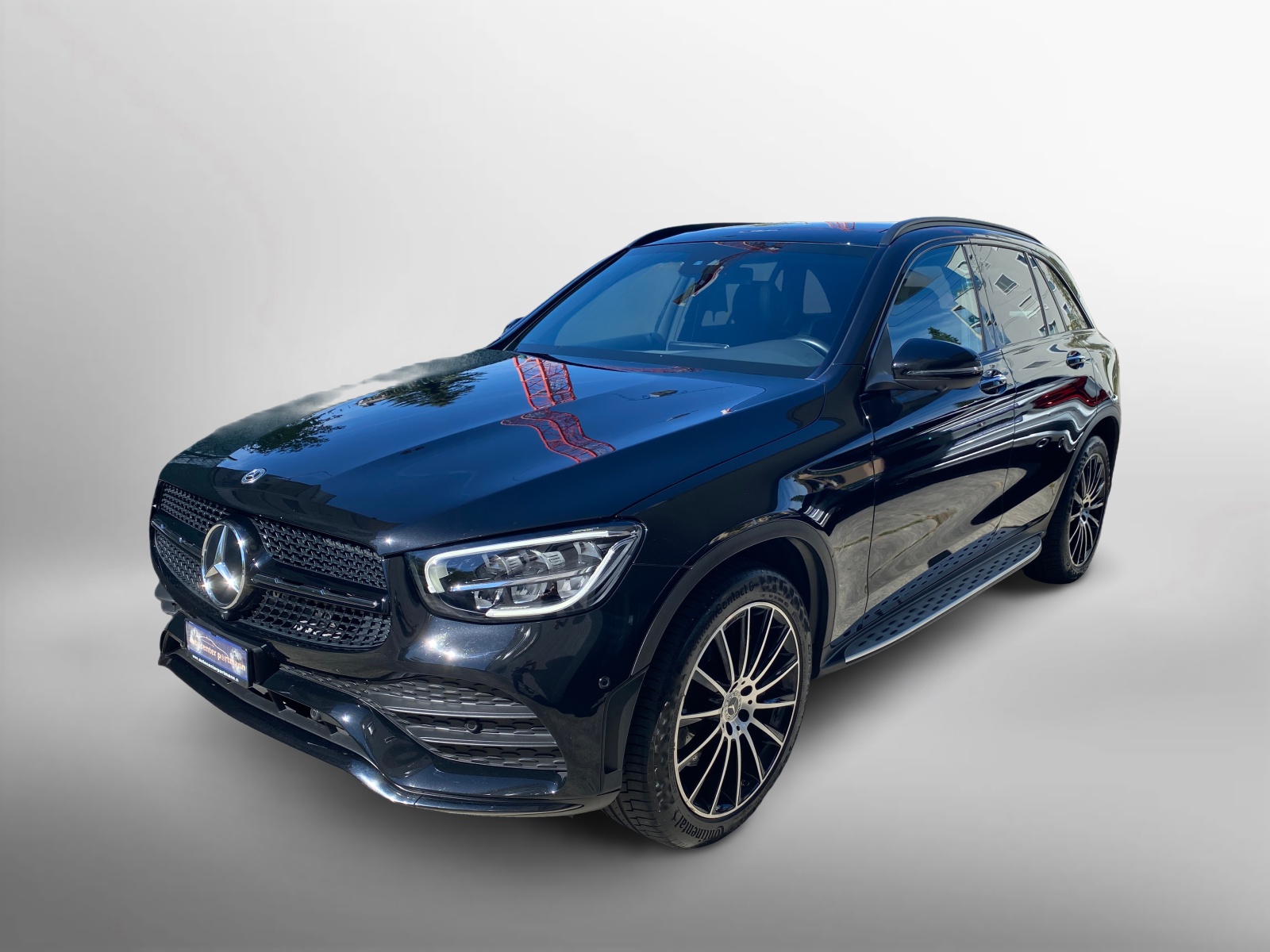 MERCEDES-BENZ GLC 300 AMG Line 4Matic 9G-Tronic-showroom-element-2