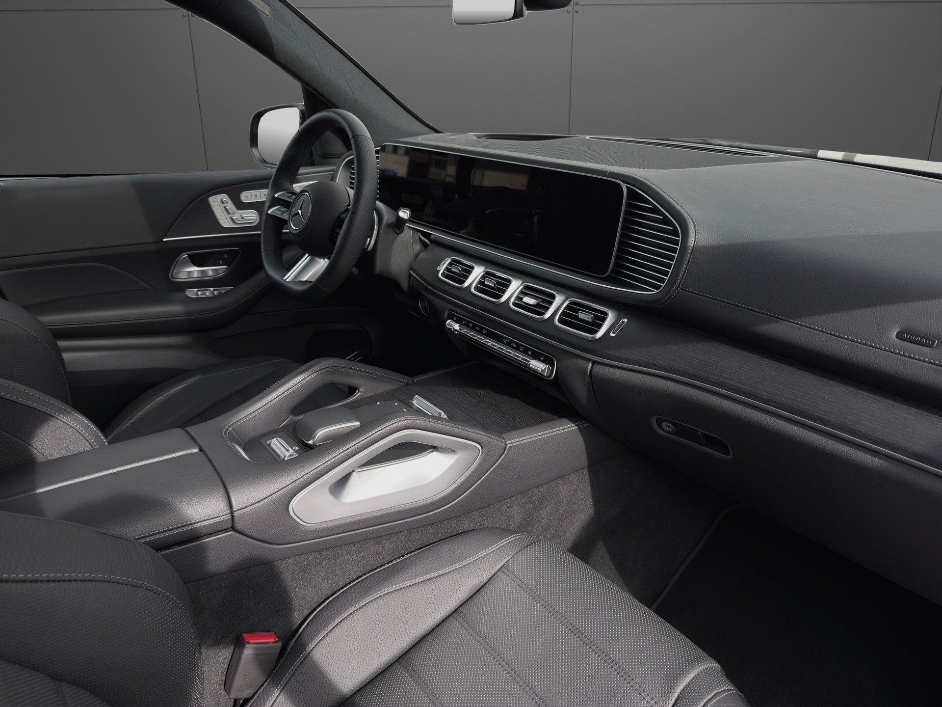 MERCEDES-BENZ GLS 450 d 4Matic 9G-Tronic AMG Line-image-12