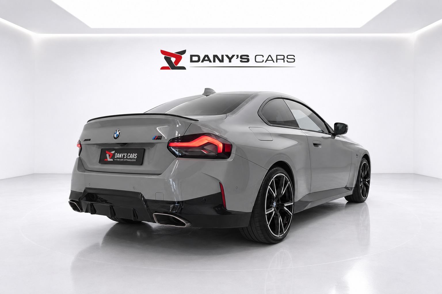 BMW M240i xDrive Steptronic M-Performance-showroom-element-3