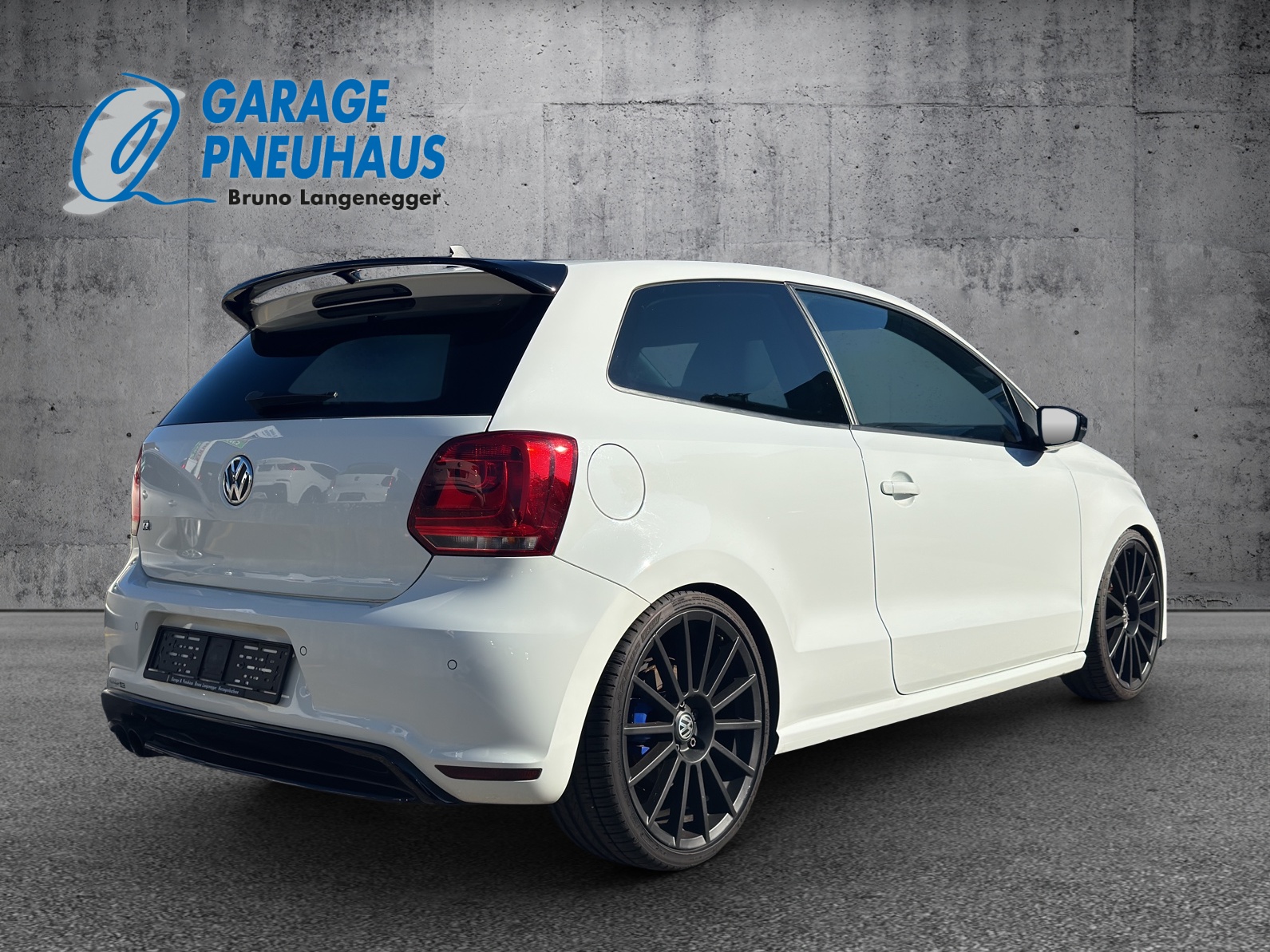 VW Polo 2.0 TSI R WRC-showroom-element-3