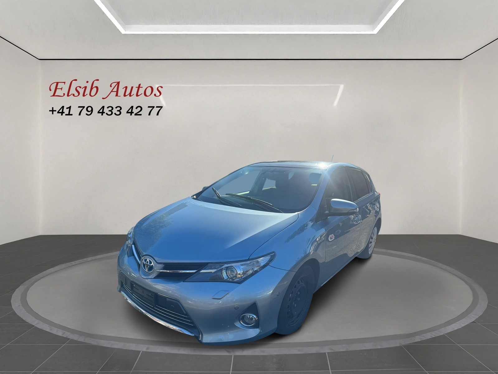 TOYOTA Auris 1.8 16V HSD Linea Sol