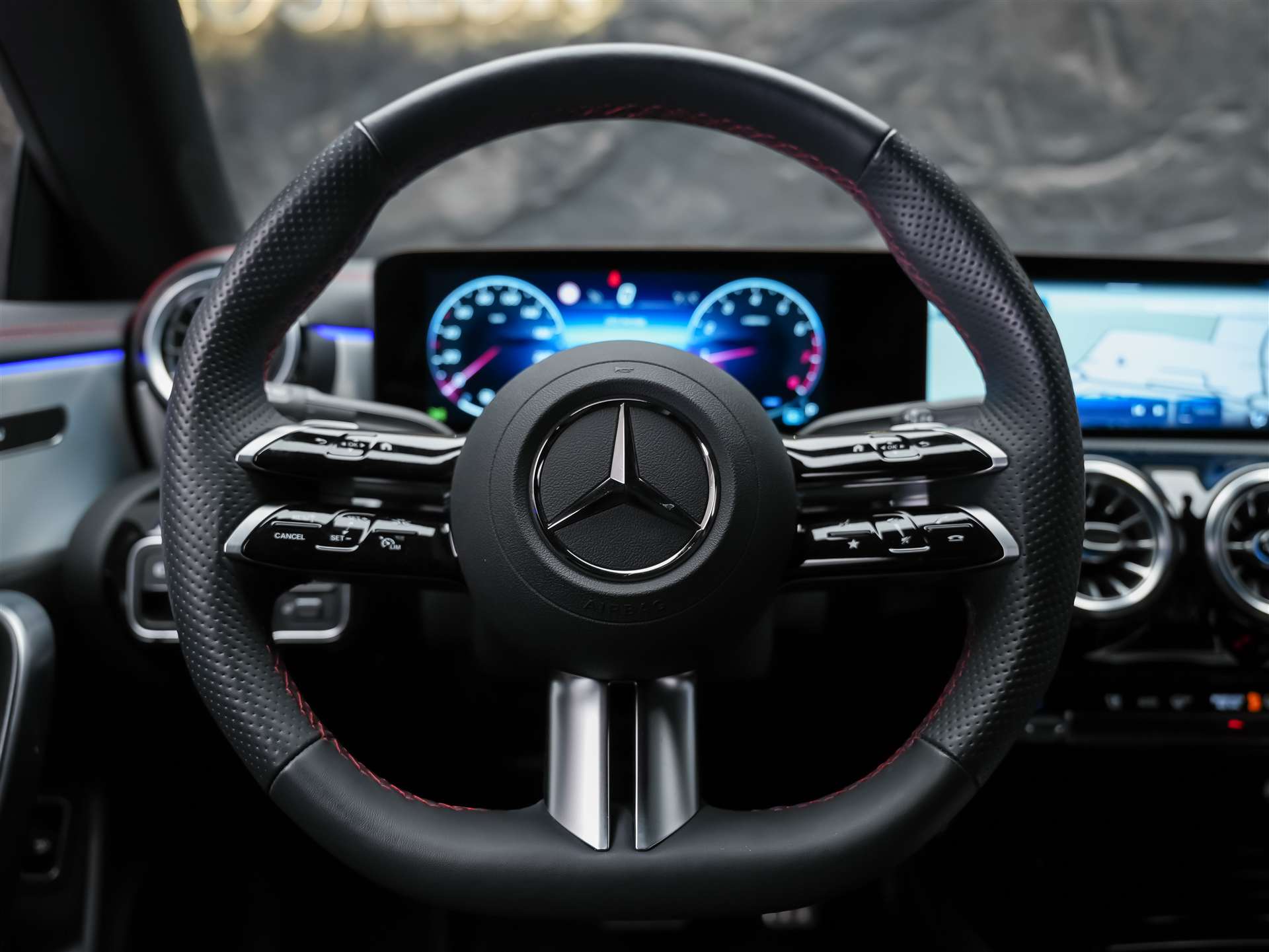 MERCEDES-BENZ CLA 200 AMG Line 7G-DCT *Facelift*Ambientebeleuchtung*Assistenten*-image-25