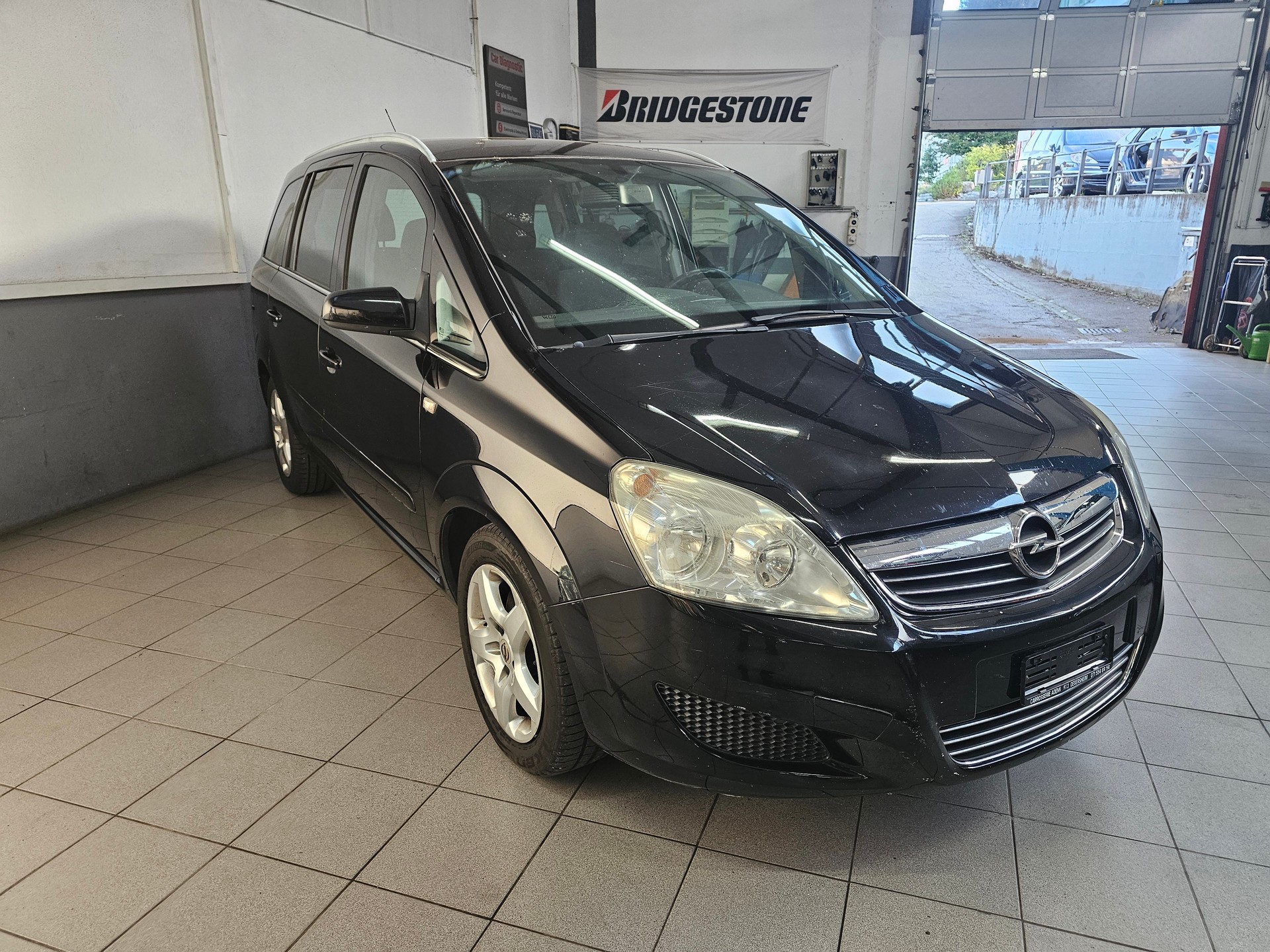 OPEL Zafira 2.2i 16V Enjoy Automatic
