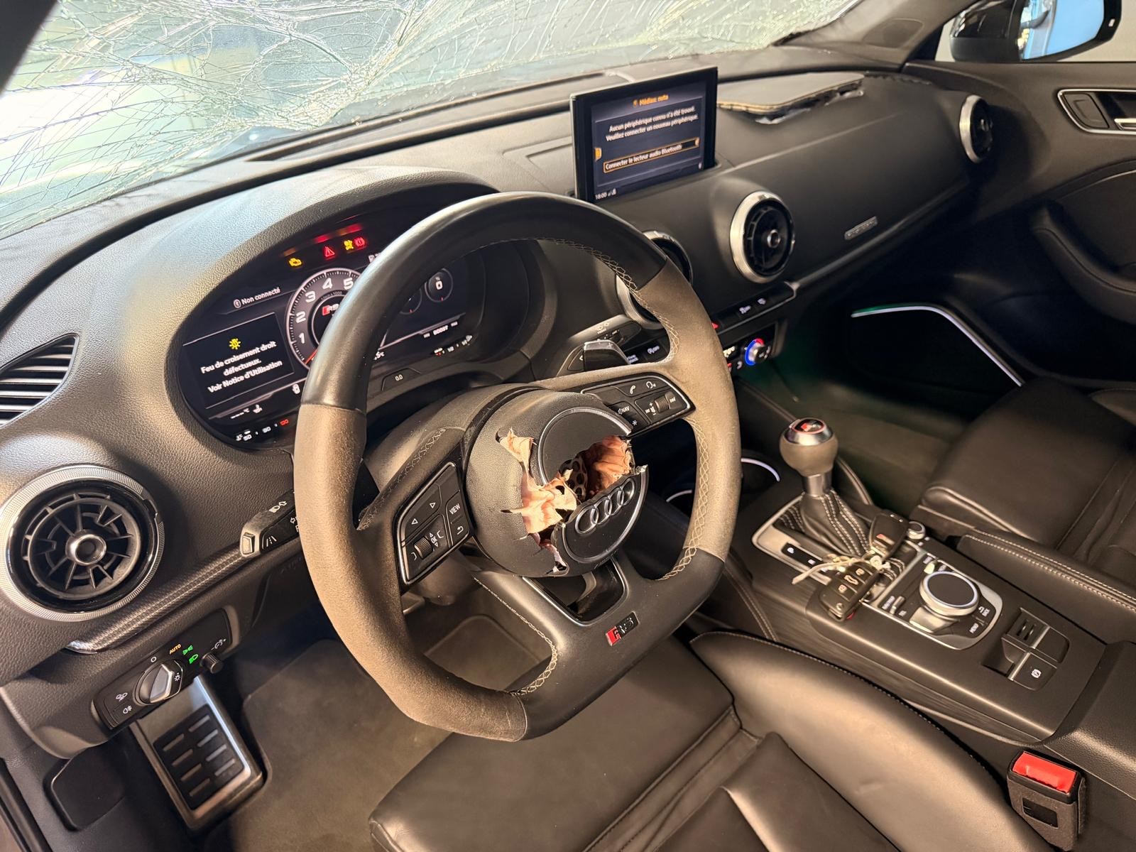 AUDI RS3 Limousine 2.5 TSI quattro S-tronic-image-7